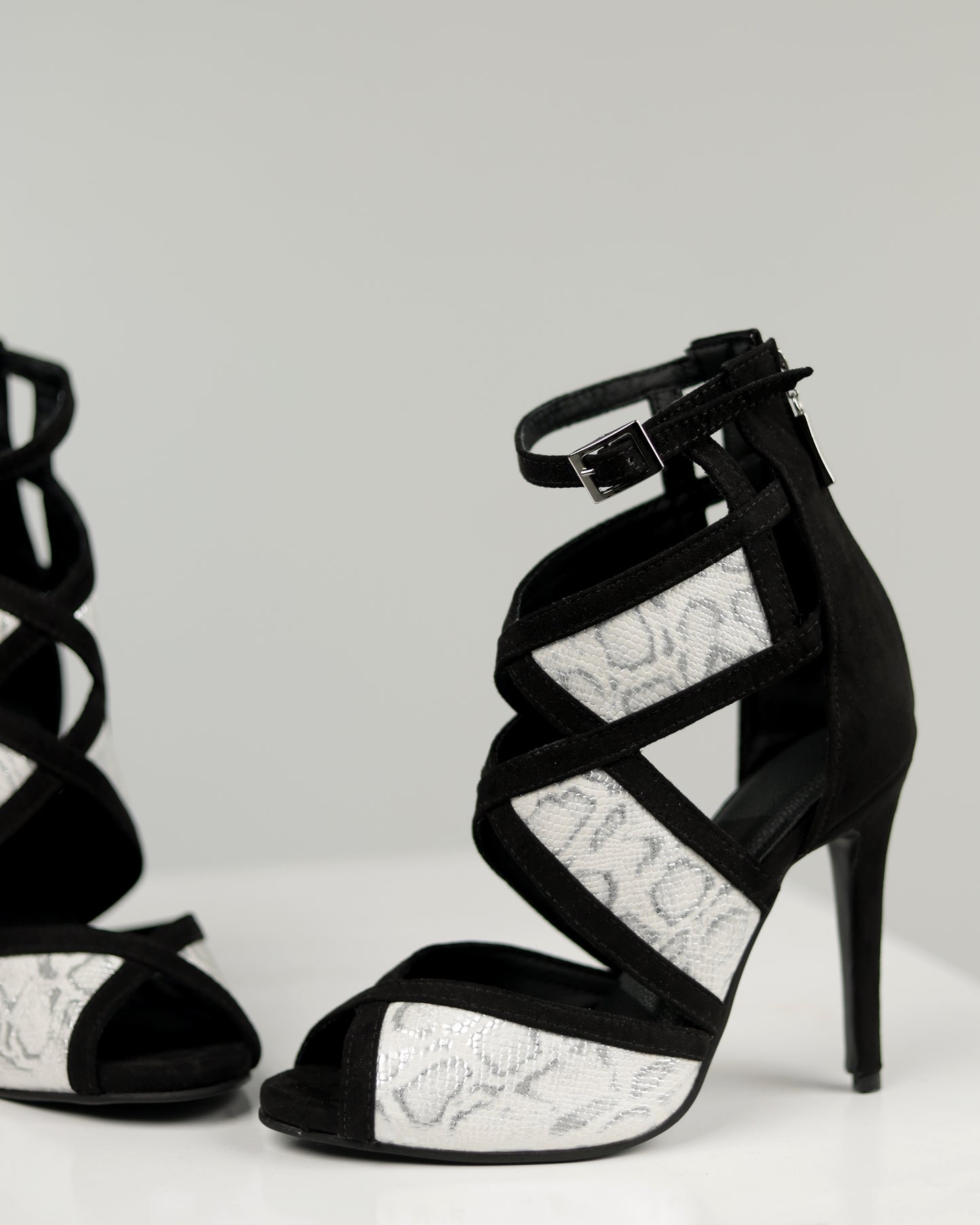 Norma Leopardo Blanco