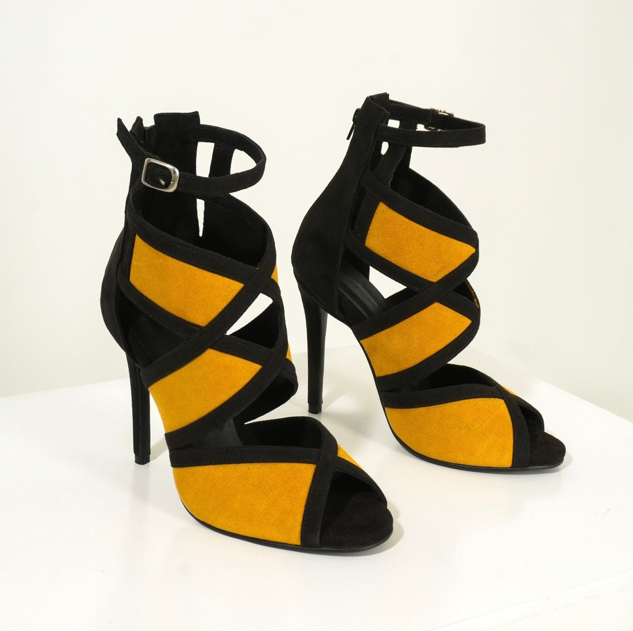 Norma Mostaza x Negro